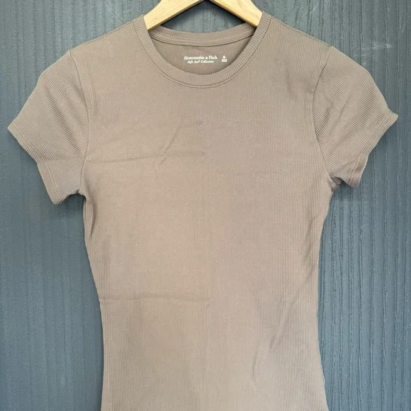 Abercrombie & Fitch Soft Collection Tan Taupe Ribbed Crewneck Bodysuit Size M - Picture 4 of 7